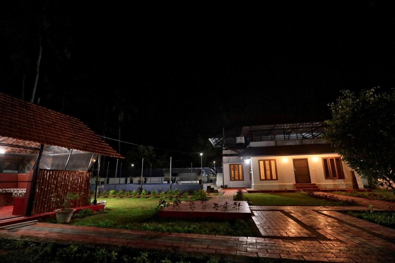 Waves And Shores Beach Villa Mararikulam Eksteriør bilde